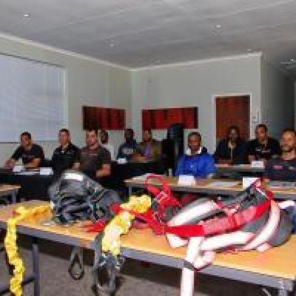 rescuecourse-51b81a2e428066f54c2d9dbdd5816858.9dbf951bd5212a2a4dad2594e70af142